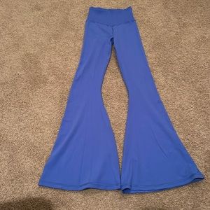 OFFLINE by Aerie Real Me super flare hi-rise smocked waist leggings. Size Small